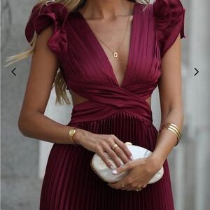 Chic Backless Burgundy Dress